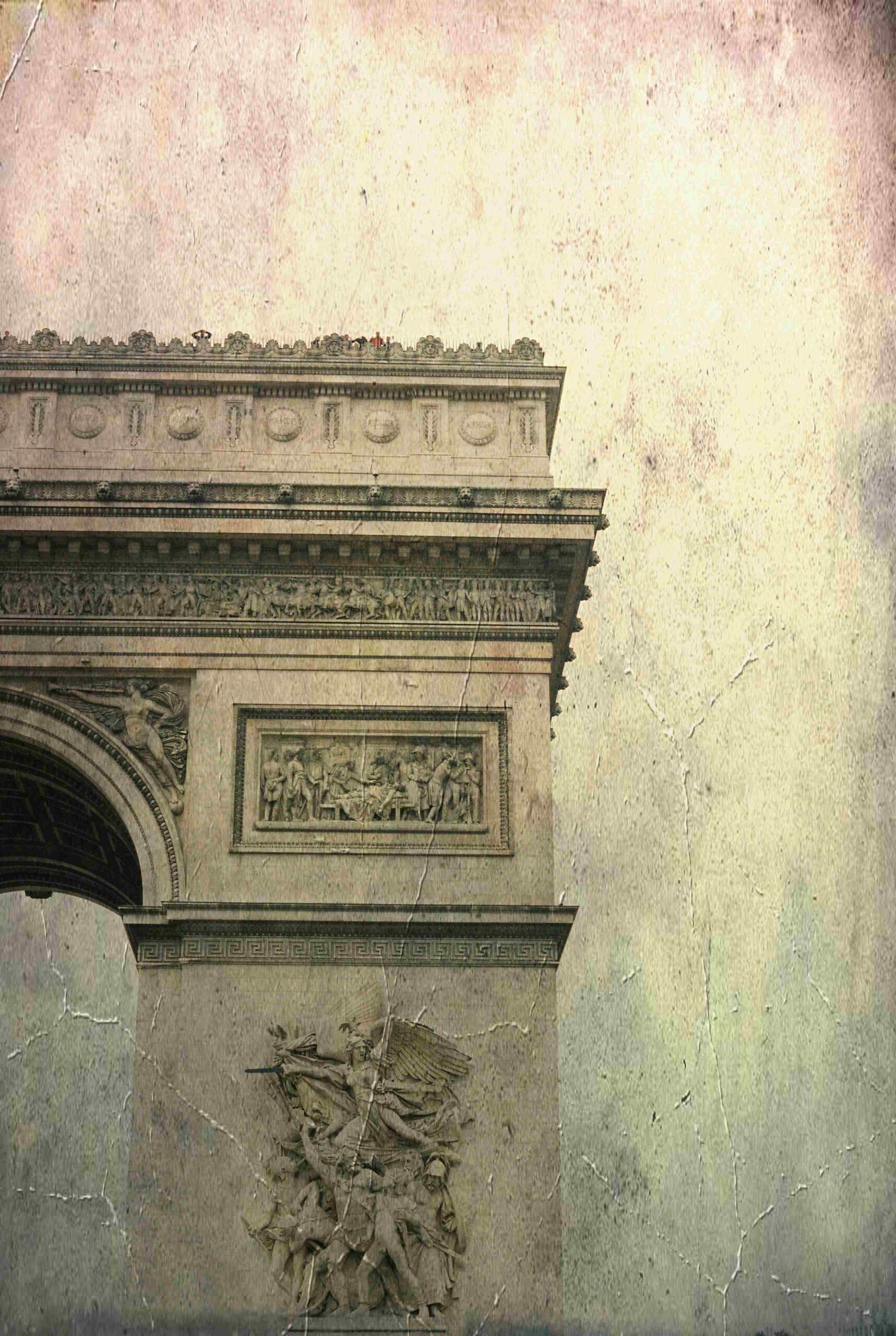 Le Louvre lance une cagnotte de 800 000 euros pour renover une cour, et demande au public de lui trouver un nom
